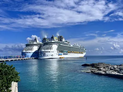 freedom-ship-from-cococay