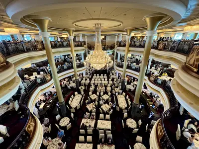 Main dining room on Independence of the Seas