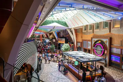 Royal Promenade on Oasis of the Seas