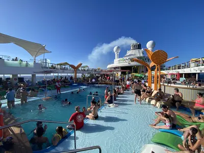 odyssey of the seas pool deck